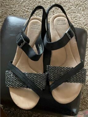Earth Origins Black Woven Strap Slingback Sandals